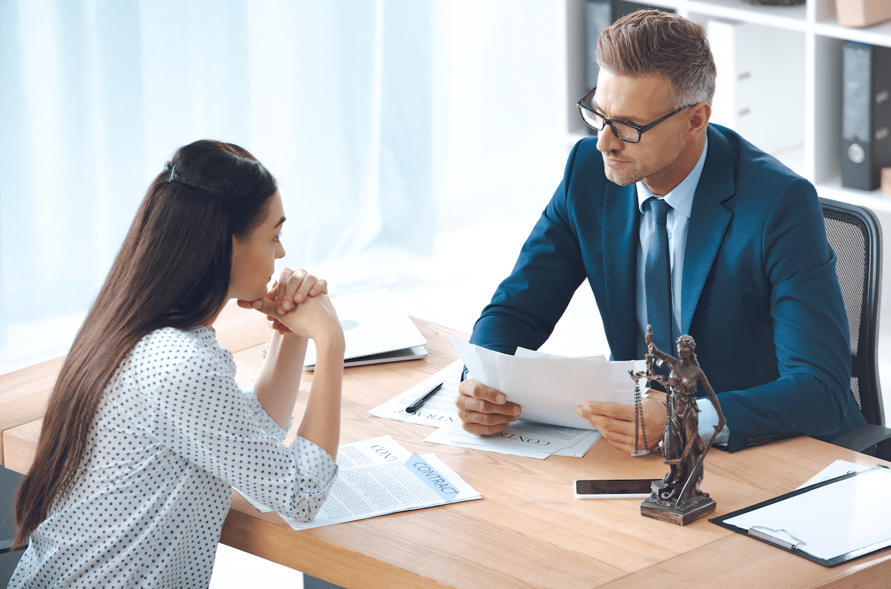 When to Hire a Criminal Defense Attorney
